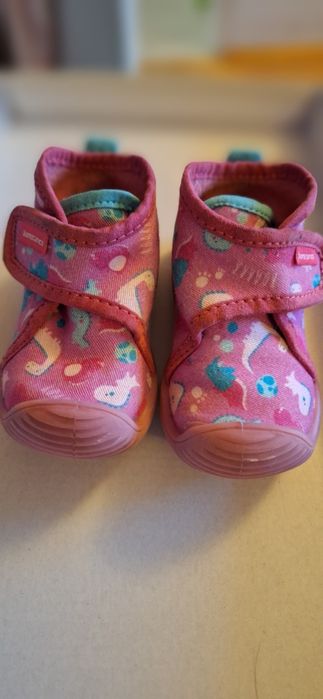 Бебешки обувки за момиче