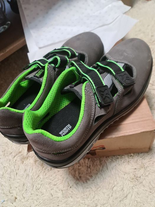 Încălțăminte de lucru marca Würth