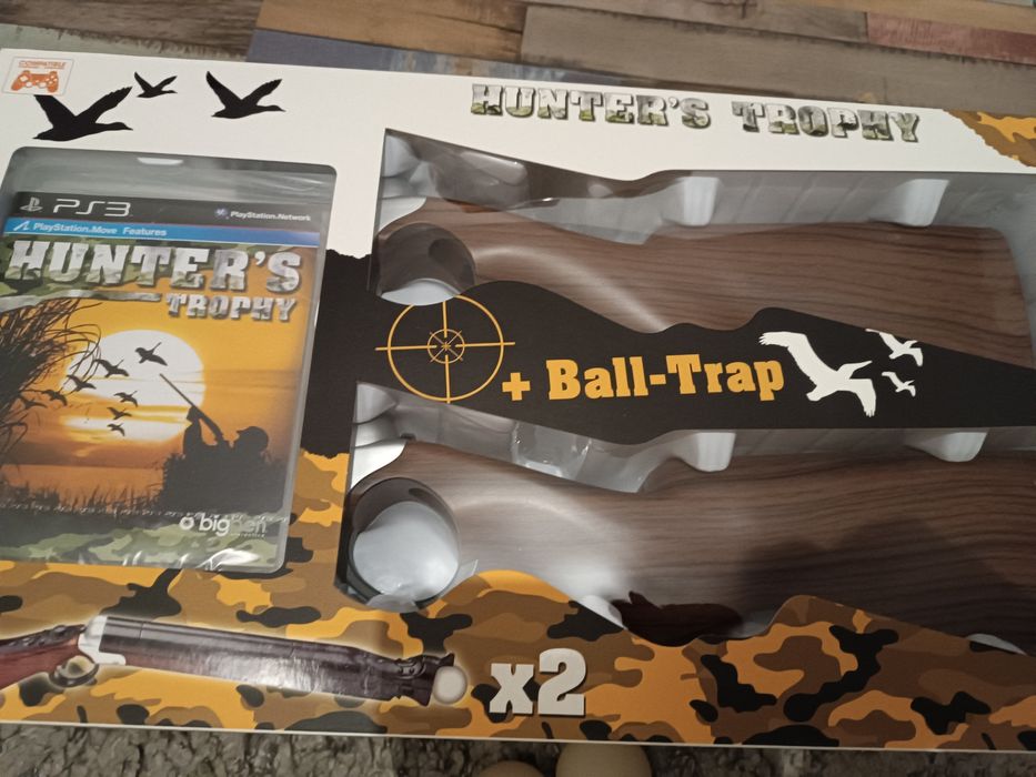 Set 2 PS move, 2 puști, joc Hunter s Trophy PlayStation 3 PS3 PS 3
