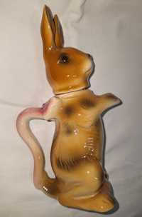 Стара порцеланова фигура кана заек--Nurndorf--30-те год.