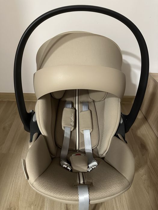 Cybex Gold Cloud G- база + адаптери + стол за кола за новородено