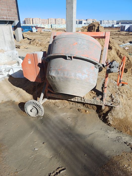 Продам бетономешалку большую 0.5 куб на 380в