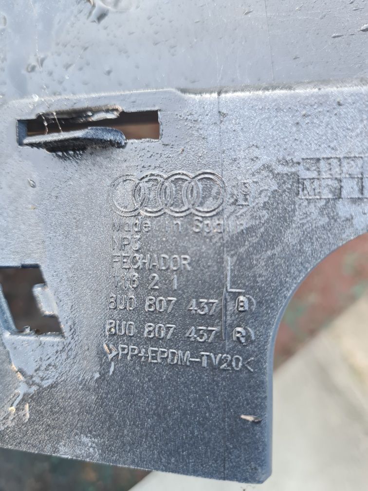 Coltar lateral stanga bara fata Audi Q3 2011-2015 8U0807437