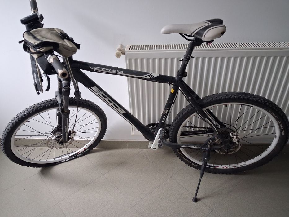 Vând bicicleta functionala