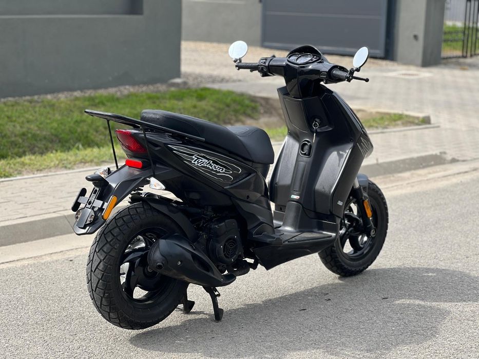 Piaggio New Typhoon 125 ; 2012 se conduce cu B-ul