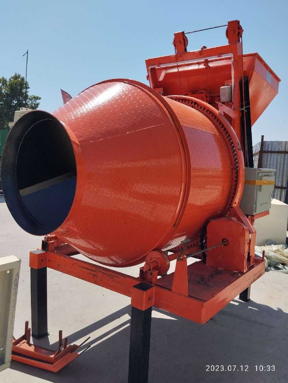 Beton ishlab chiqarish uchun mikserlar mavjud