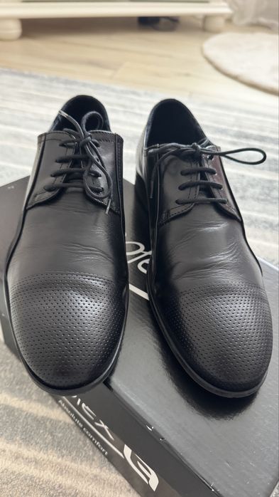 Pantofi din piele pentru bărbați