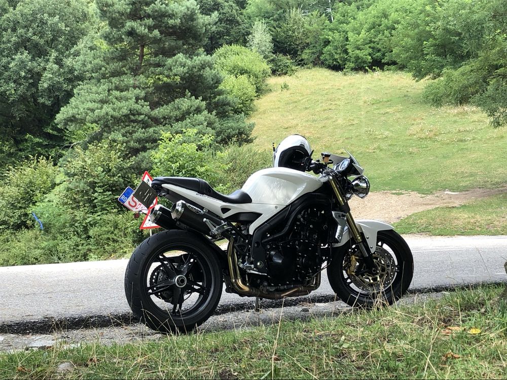 Triumph Speed Triple 1050