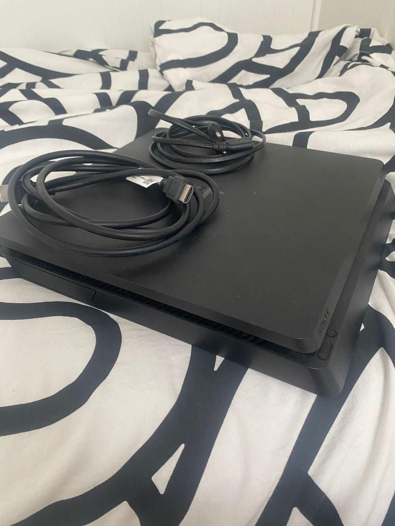 Ps4 cu 2 manete, toate accesorile (playstation 4)
