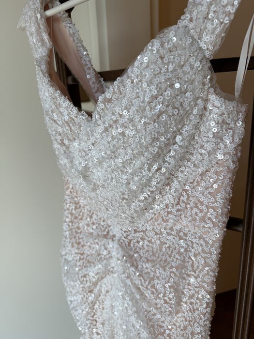 Официална бяла рокля