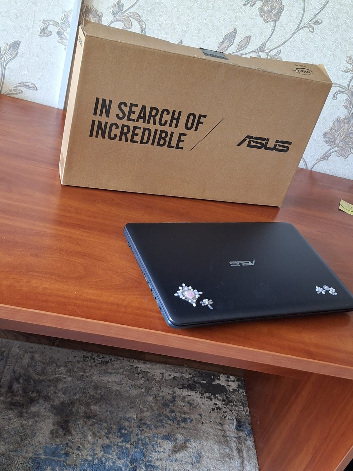 Продам Asus Vivobook почти новый