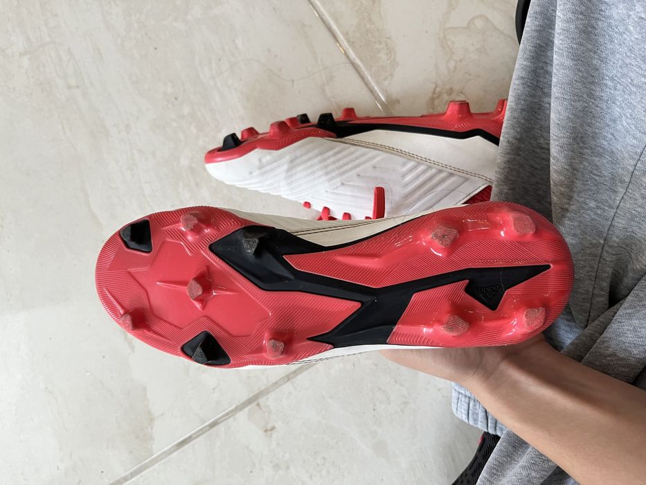 Adidas predator бутонки