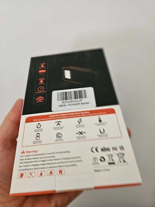 Bateria telefon Solar Charger nou la cutie.