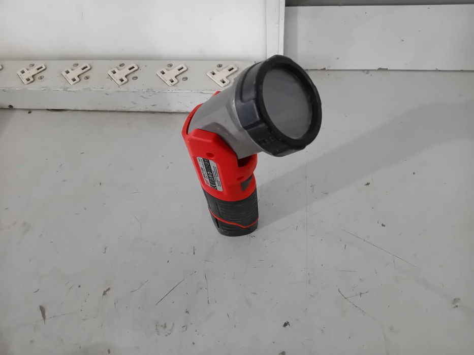 Фенер - LED Milwaukee M12TLED
