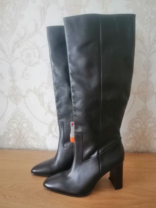 Сапоги женские осенние, натуральная кожа, производство ZARA, размер 39