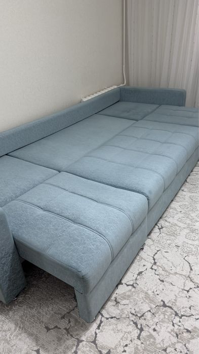 Продам диван, трансформер, 3.5 метра, новый покупали за 475