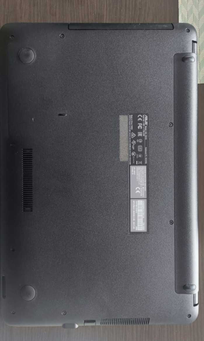 Vand laptop Asus X541N