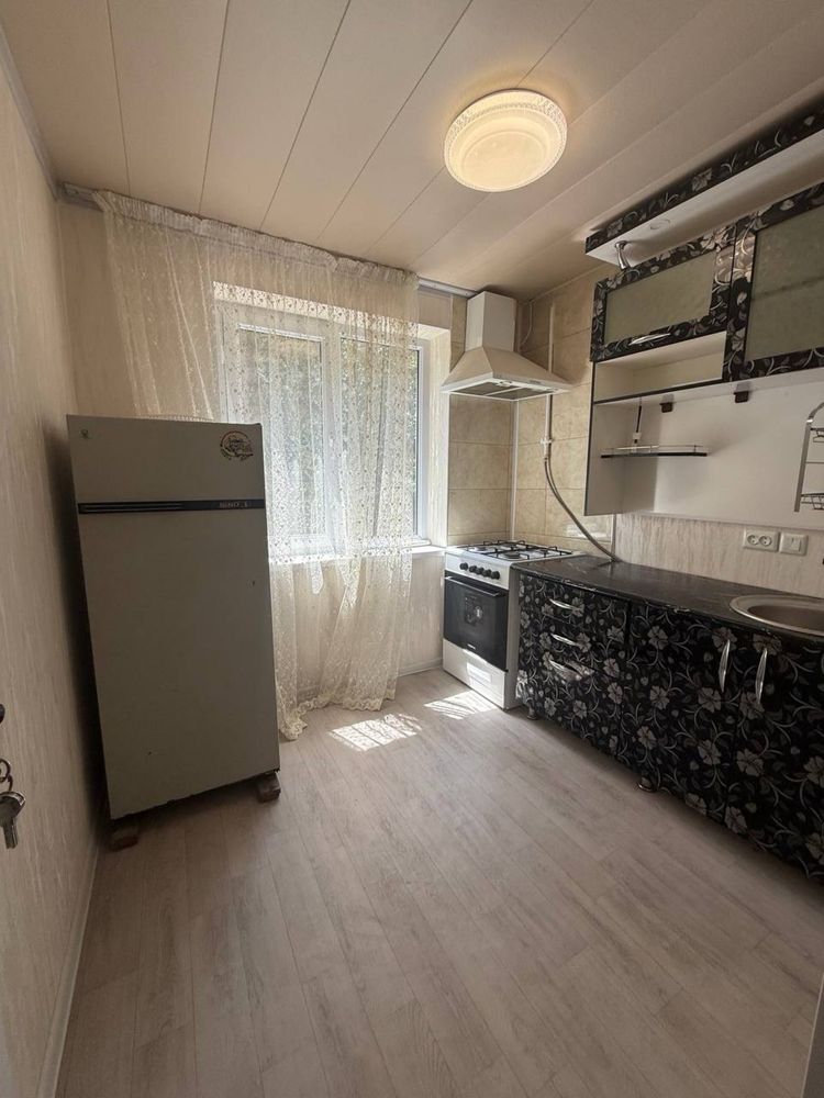 Продается 2 ком. Квартира на 1 этаже площадью 50 кв.м. На Партсъезде