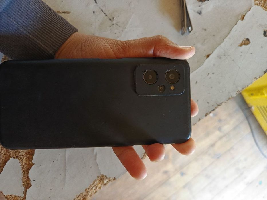 Realmi 9 i     yangi karobka dakiment bor