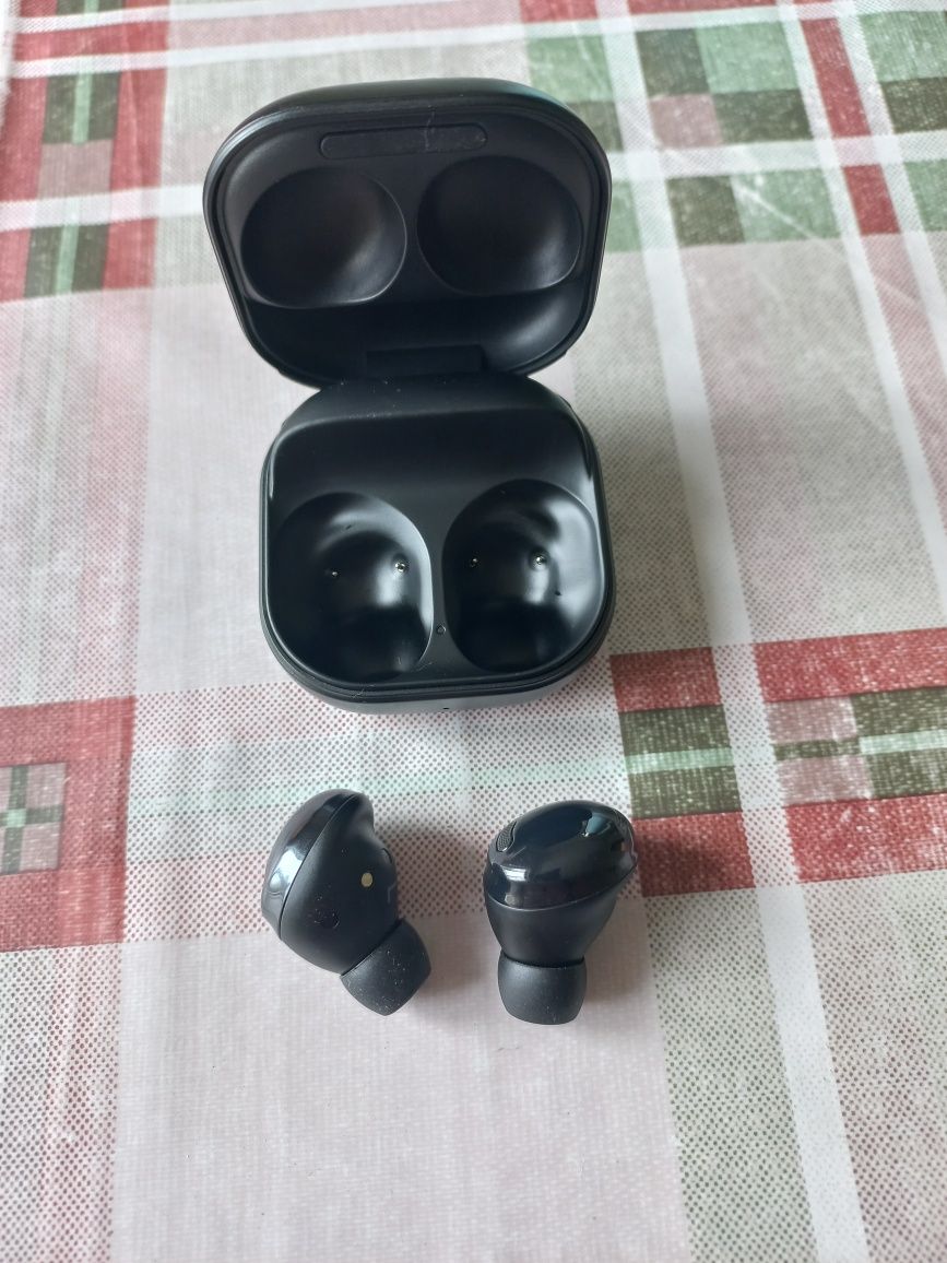 Продаю беспроводной наушник Samsung  Galaxy Buds Pro