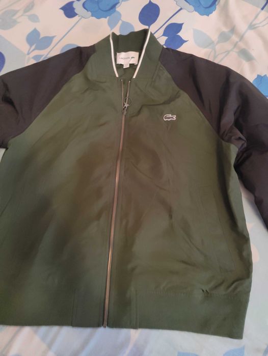 Geaca Lacoste masura M noua