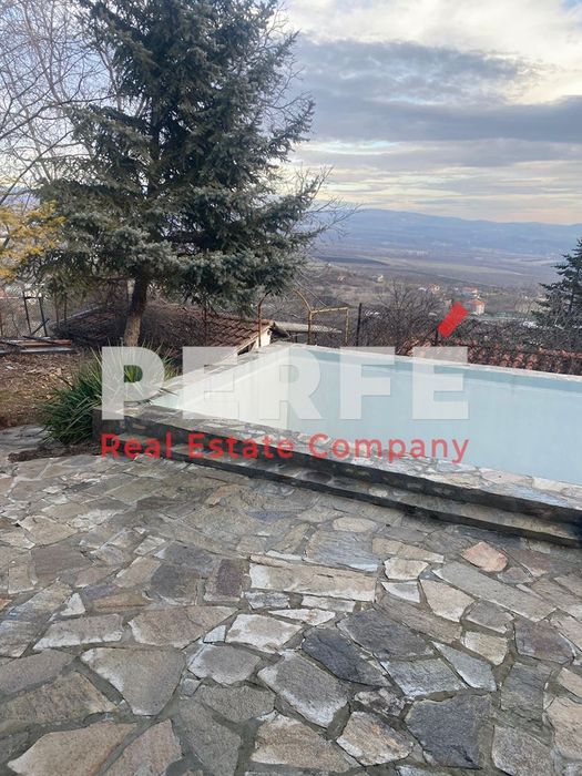 Къща в Бургас, област-гр.Айтос площ 86 цена 99000