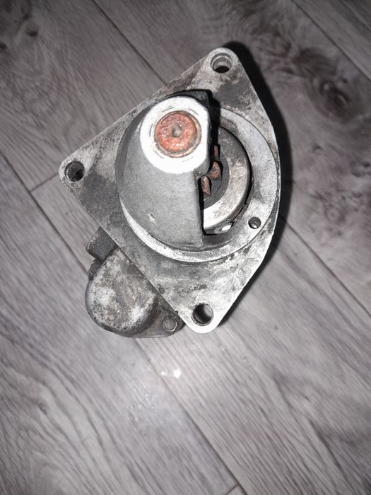 Продам стартер на приору