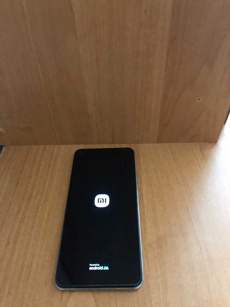 Xiaomi 11 Lite 5G NE Snowflake White 8GB RAM 128GB ROM Отличен