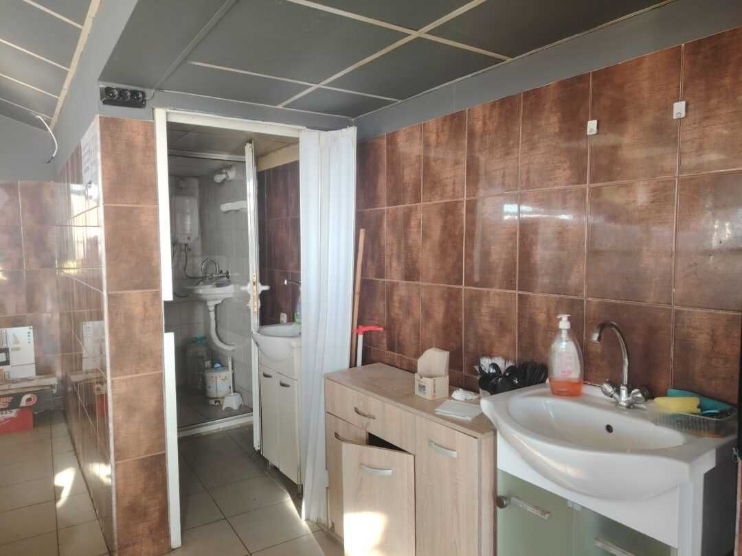 Дава се под наем Заведение в Варна, Трошево - 70 кв.м за 700 € - Снимка #2
