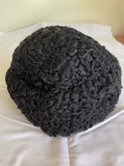 Caciula de dama , din blana naturala de miel