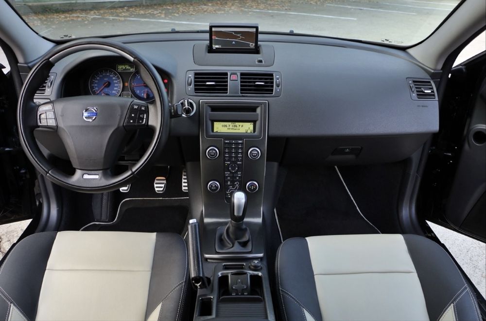 Volvo S40 2.0 D3 - 2011 R Design