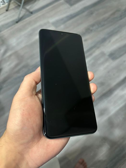 Продам HONOR 90 (512Gb)