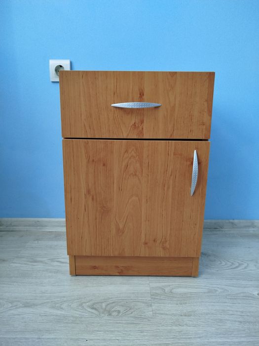 Нощно шкафче ново