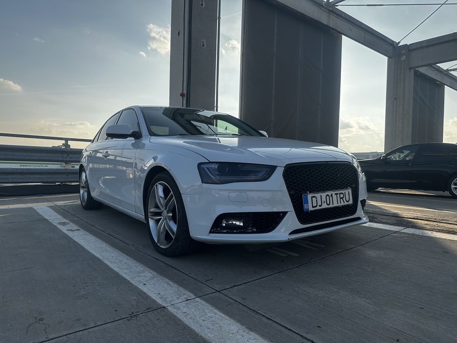 Vând Audi A4 b8.5/Cutie Automata/full led/interior piele neagra.