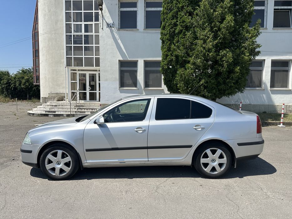 Skoda Octavia II • 1.9 TDI • 131 CP • Navi CarPlay • Xenon • RO • 200