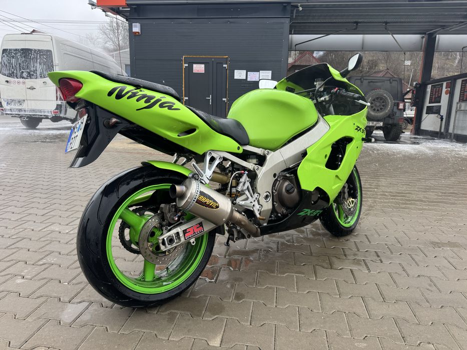Kawasaki Ninja ZX9R