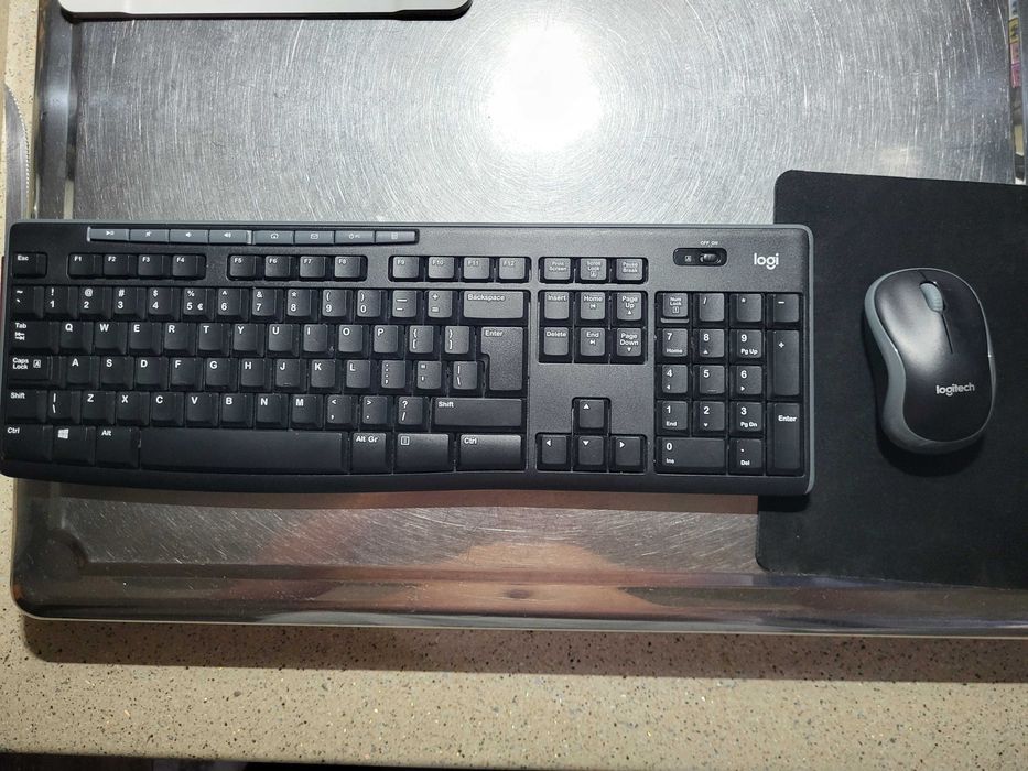 pc unitate dell optiplex 3010 i3 3220 2x2gb ram + tastatura mouse wifi