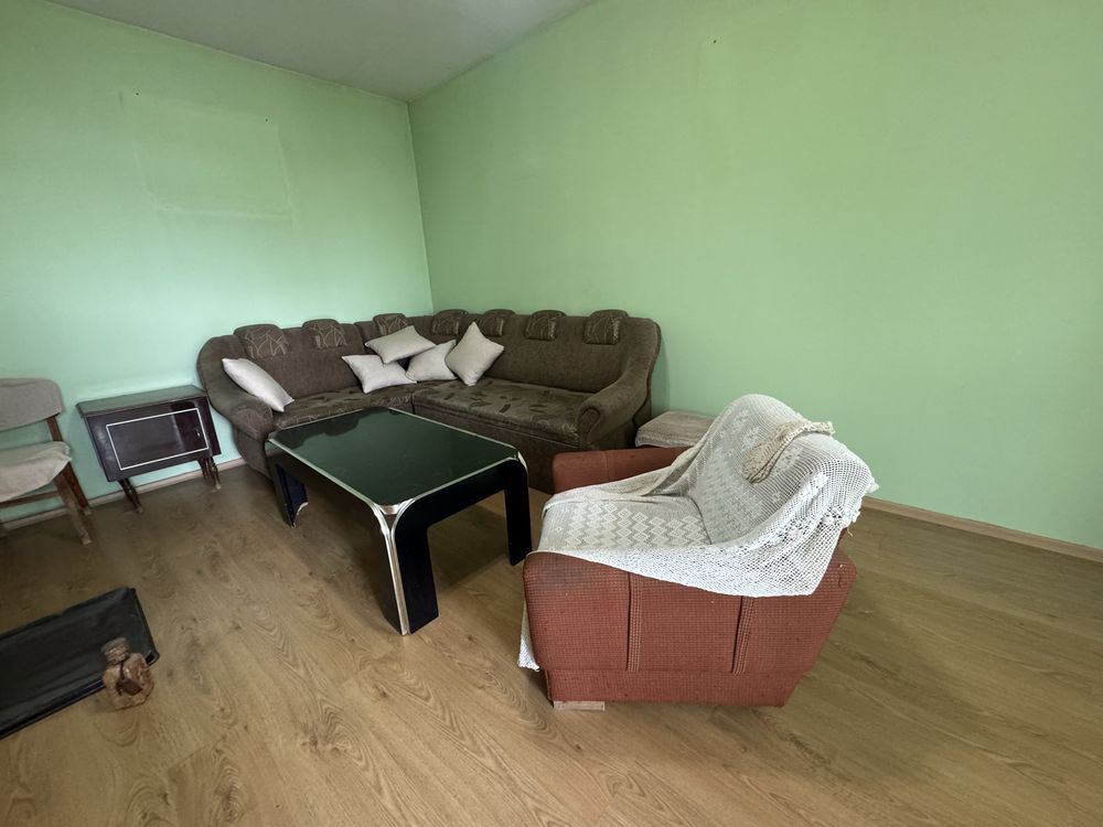 Продава апартамент три стаи и кухня в гр. Казанлък