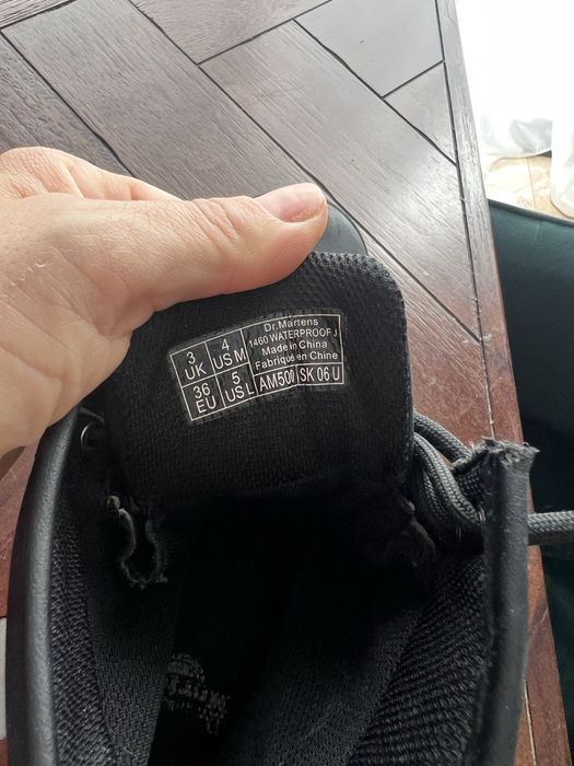 Ghete Dr Marten din piele naturala in stare foare buna