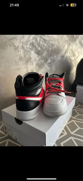 Nime air jordan low