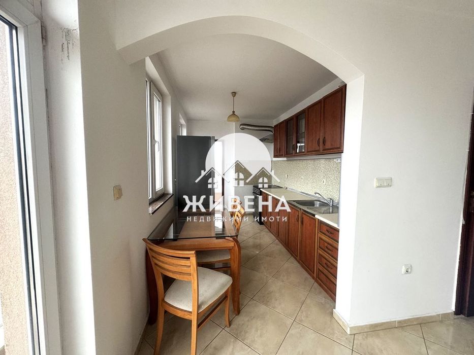 Дава се под наем Четиристаен апартамент в Варна, Гръцка махала - 160 кв.м за 1000 € - Снимка #3