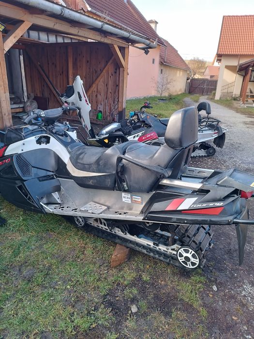 Arctic Cat 570 snowmobile