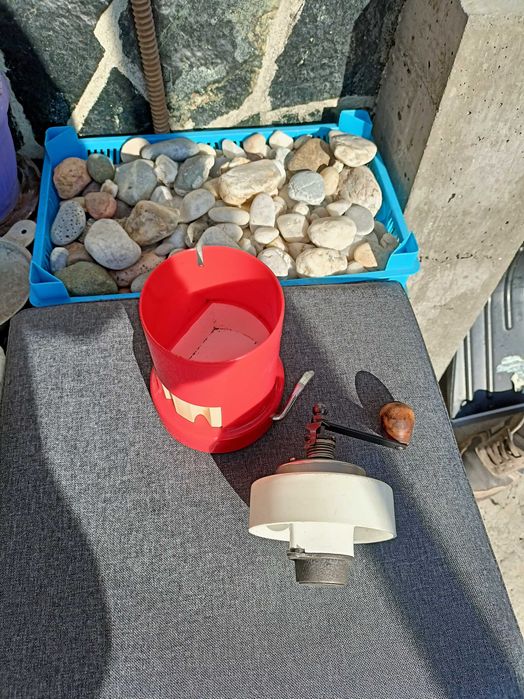 Мелничка с вендуза за закрепване