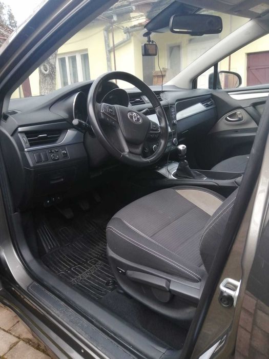 Toyota Avensis 1,8 benzina