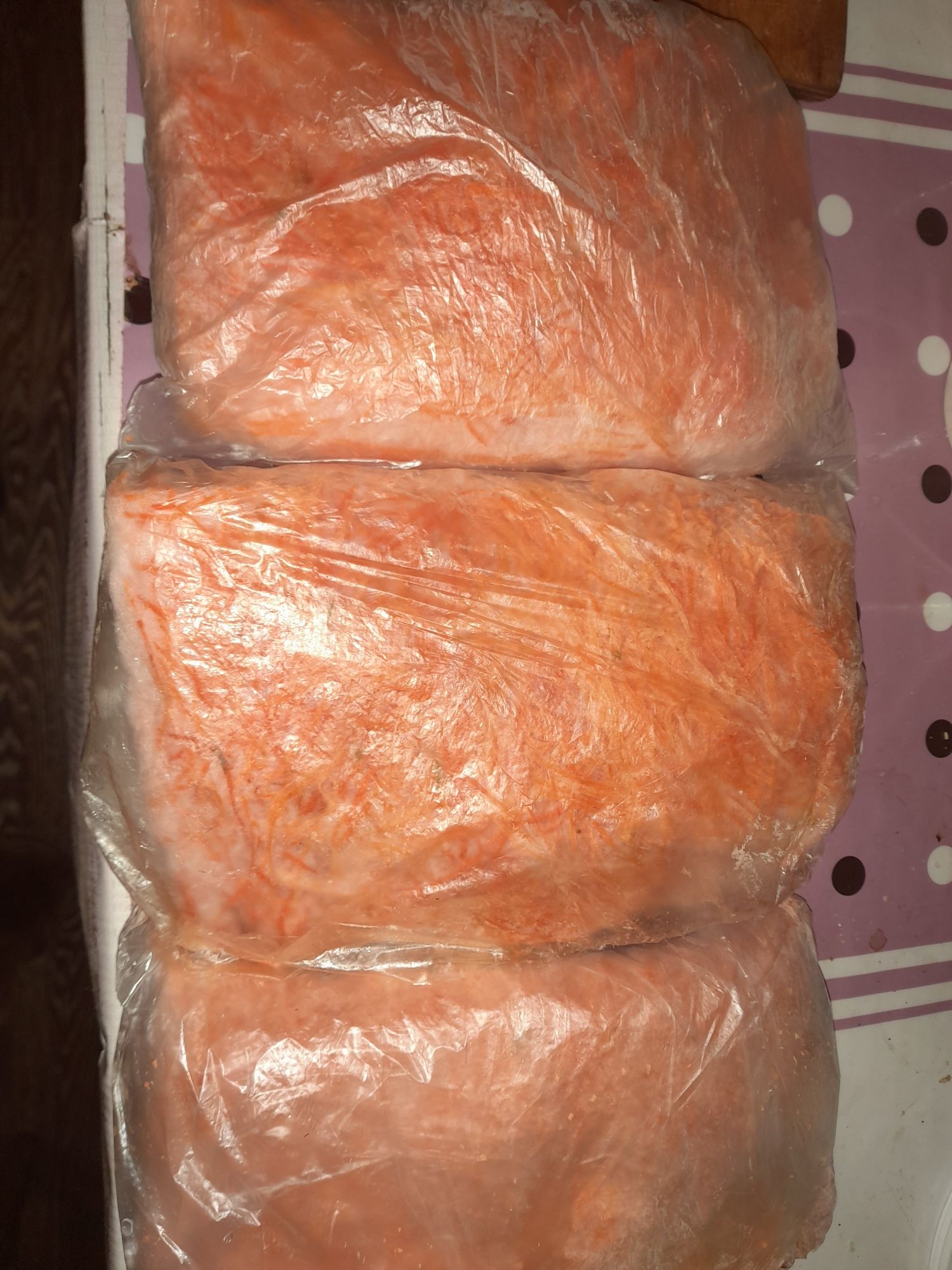 Продам морковь для салатов.