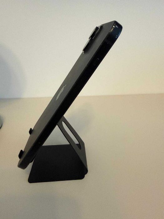 iPhone 15 Plus / 128 GB / Black + Cutie și Incarcator