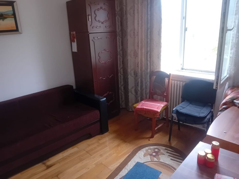 Apartament 2 cam,49mp,etaj3,precista,mobilat,utilat,balcon,centrala