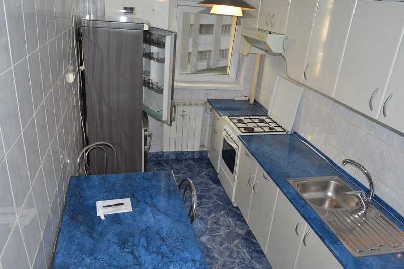 inchiriez apartament 3 camere