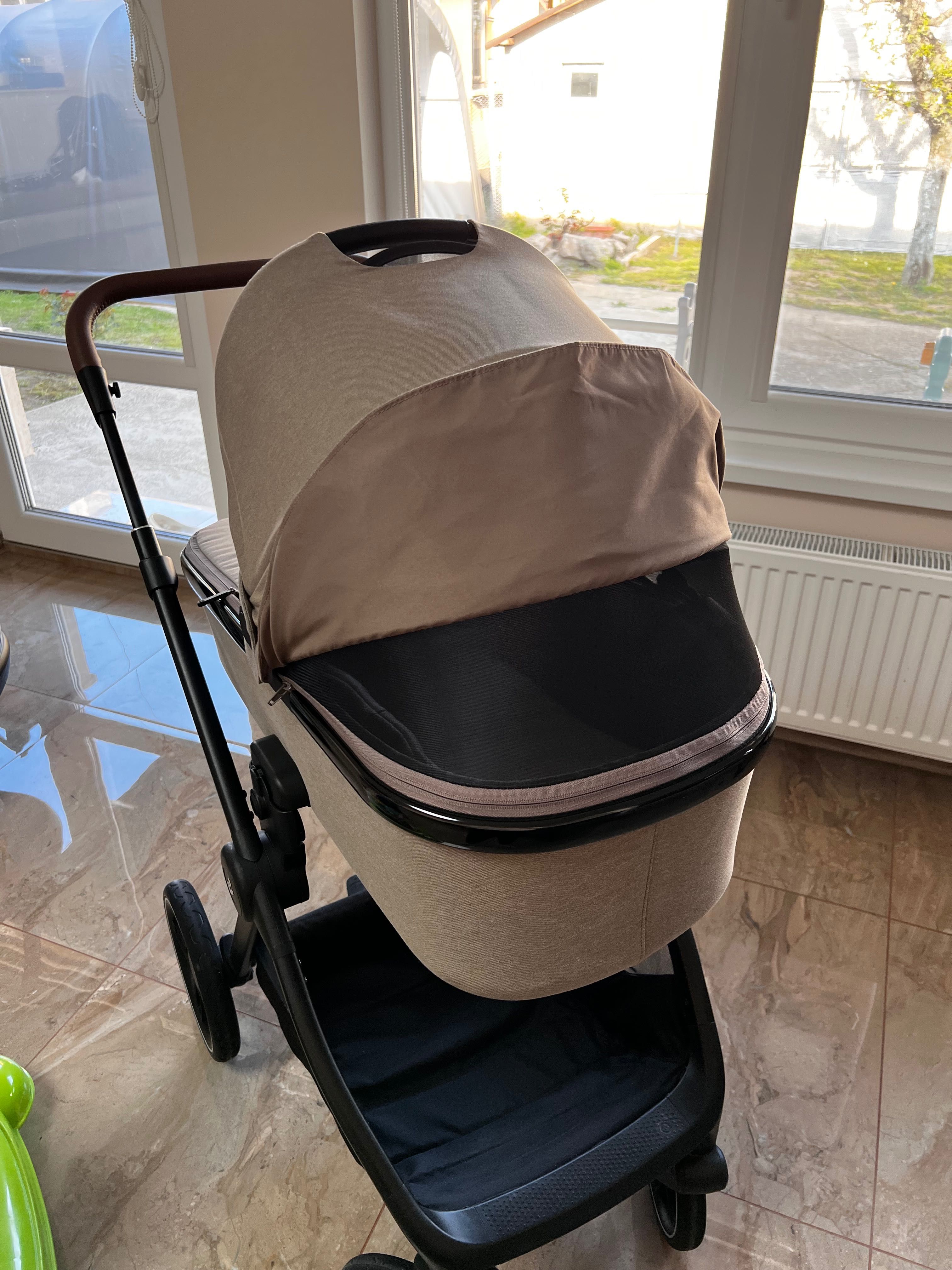 Бебешка количка Maxi Cosi+столче за кола+база+зимно чувалче