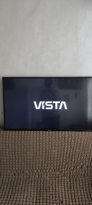 телевизор Vista 43  в отличном состоянии рабочтй и редми нот 4 на запч